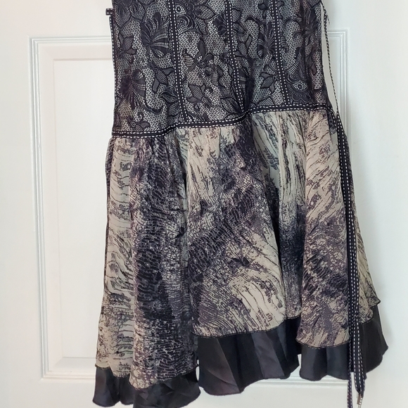 Dress - Picture 2 of 8